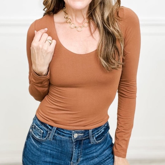 NEW Mock Body Suit Long Sleeve Top in Caramel XL - Picture 3 of 3